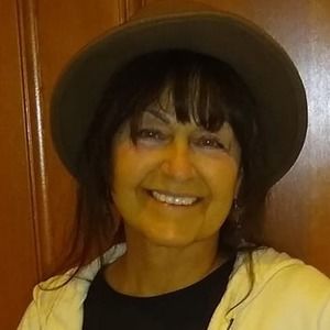 Meet your Posher, Deborah